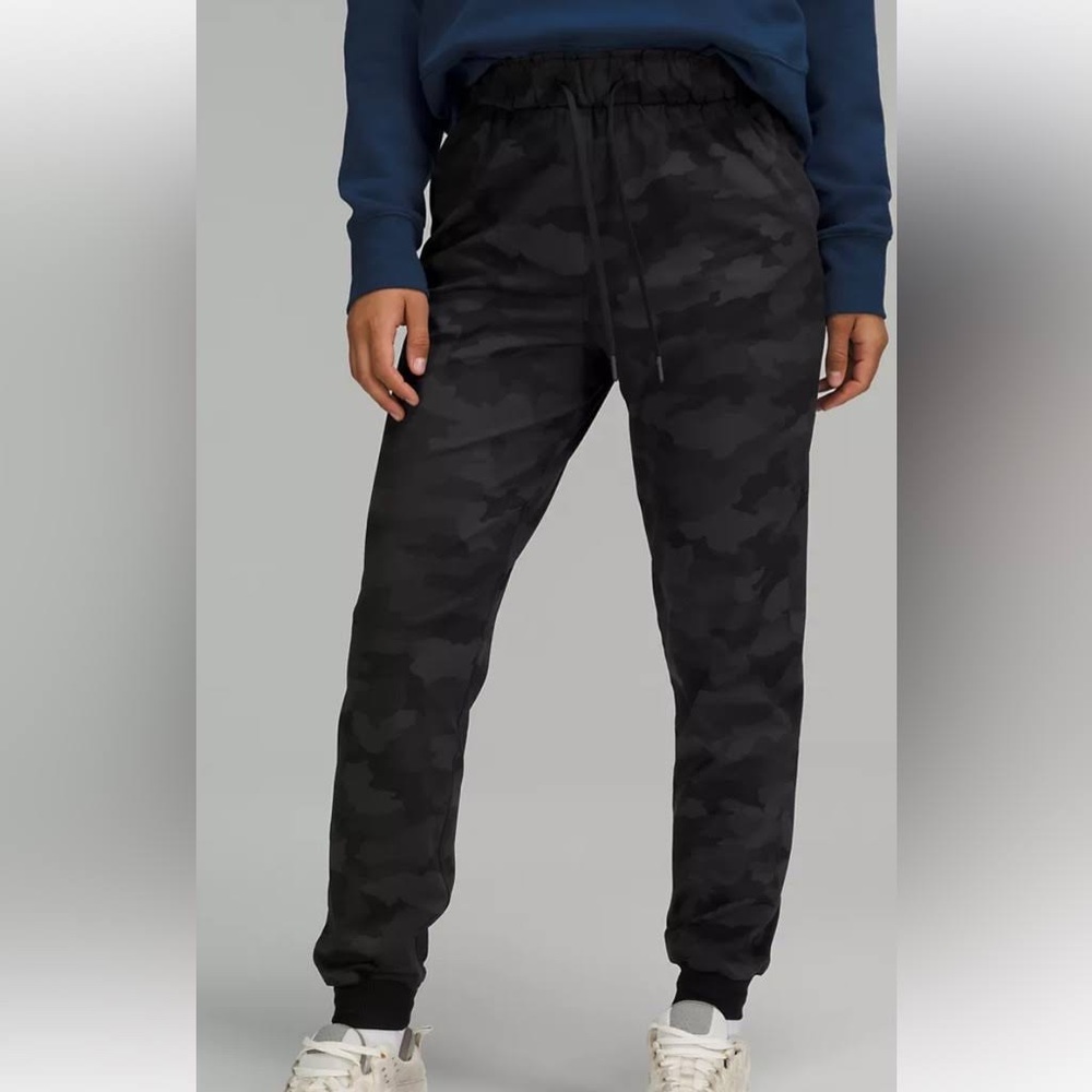 Lululemon High-Rise Joggers Camo Relaxed Fit